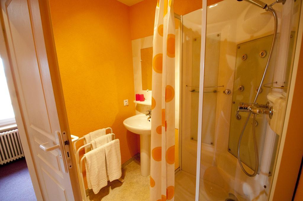 Hotel Bellavista "Bellevue" Saignelégier Екстериор снимка