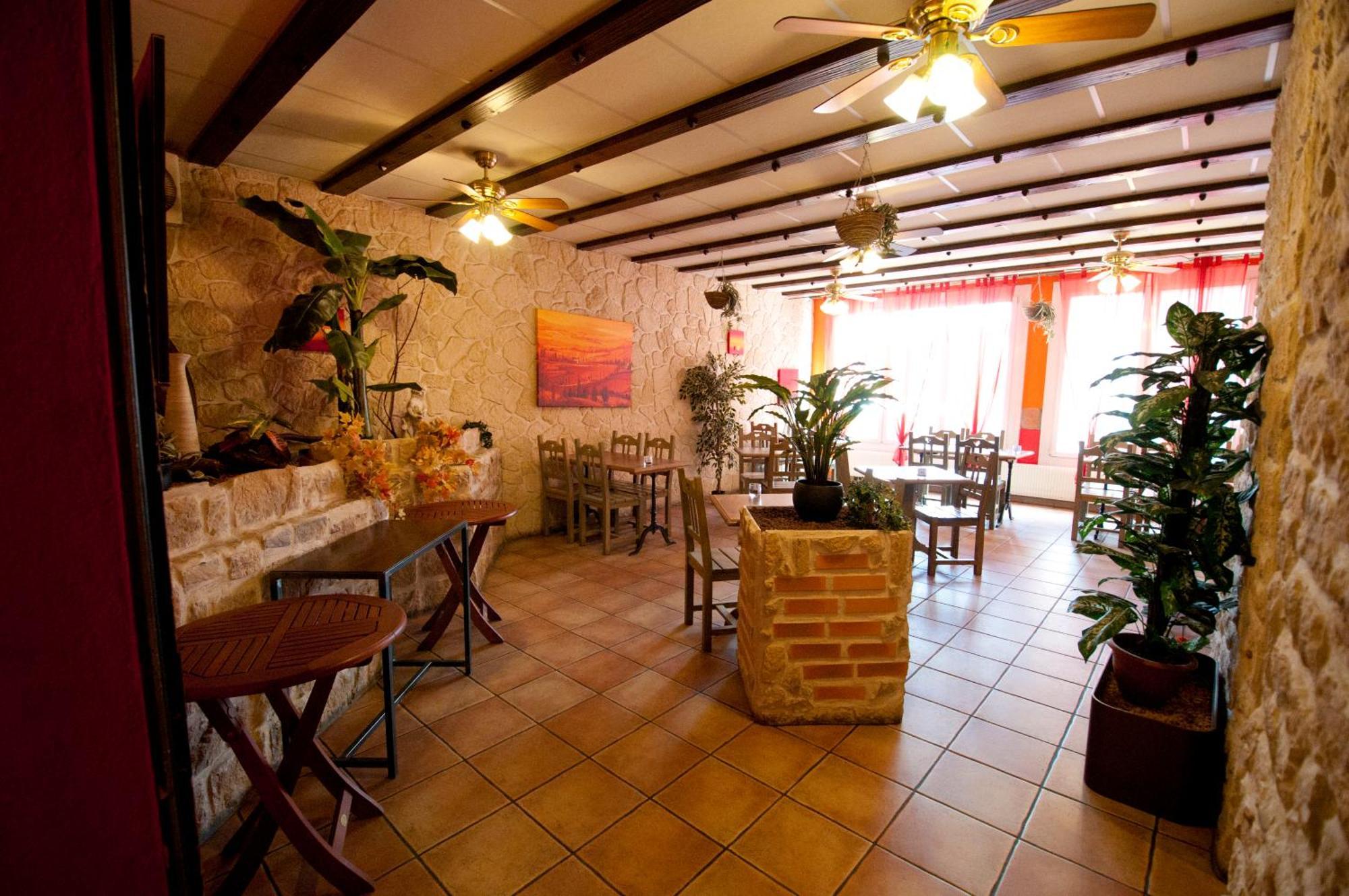 Hotel Bellavista "Bellevue" Saignelégier Екстериор снимка
